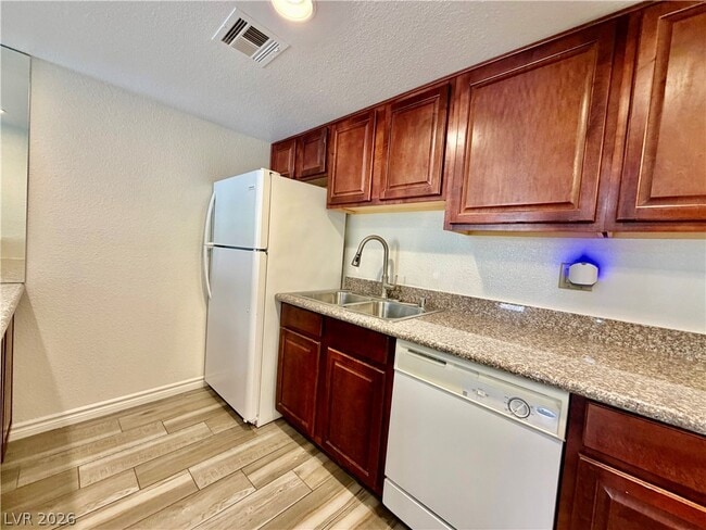 Photo - 4410 Sandy River Dr Unit 21