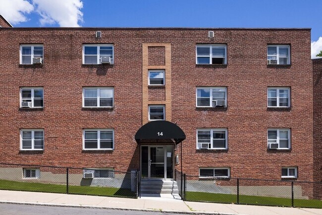 Building Photo - 12 Vinal St Unit 5 Rental