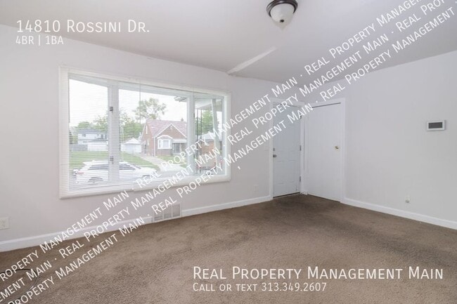 4 Bed on Rossini Drive - 4 Bed on Rossini Drive House