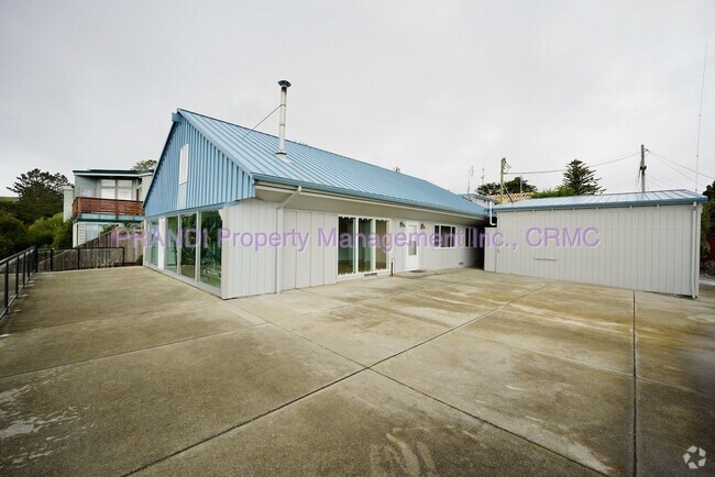 Building Photo - Mt. Tam View Home with Hardwood Floors and...