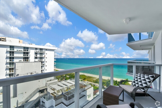 Building Photo - 2401 Collins Ave Unit 1711 Rental