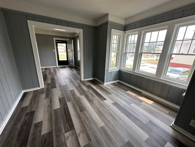 Photo - 1041 Cassopolis St Unit Apt 1