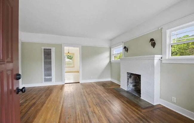 Photo - 751 W 7th Ave