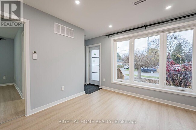 Photo - 250 Beechy Dr