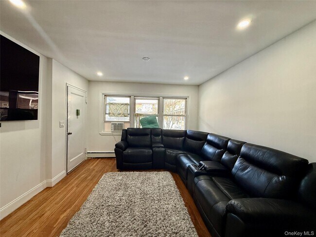 Photo - 765 Shore Rd Unit 1N