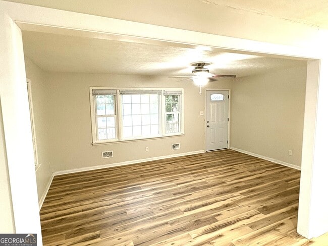 Photo - 111 Hawthorne Rd