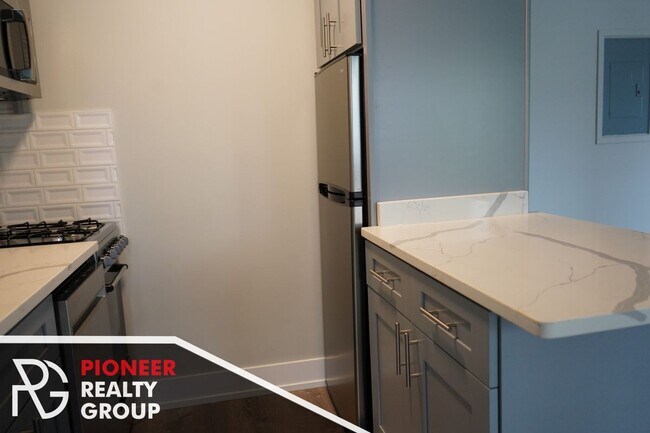 Photo - 505 W Belmont Ave Unit 5B