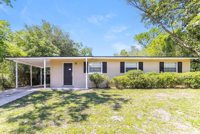 Building Photo - 6529 Hugh Ct