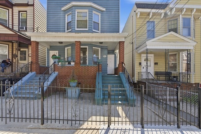 Photo - 199 Ege Ave