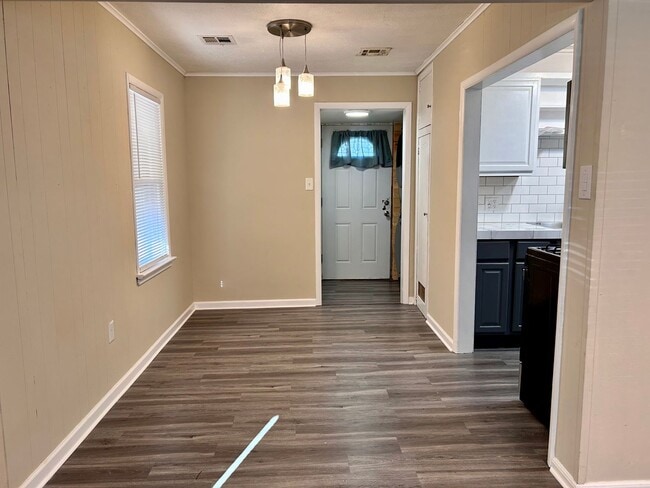 Photo - Remodeled Home In Patrick Henry/Edison School District!