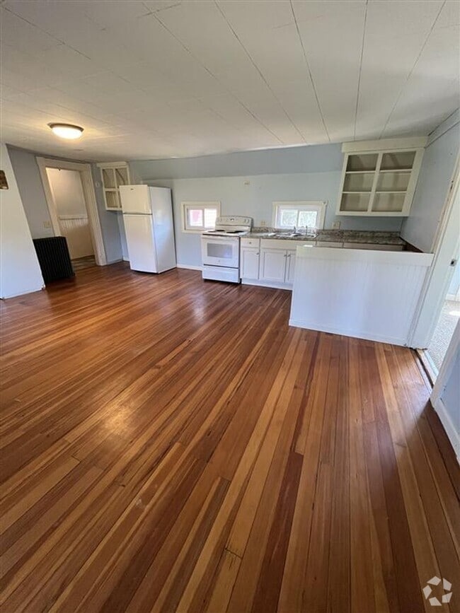 Building Photo - 21 Reynolds Ln Unit A Rental
