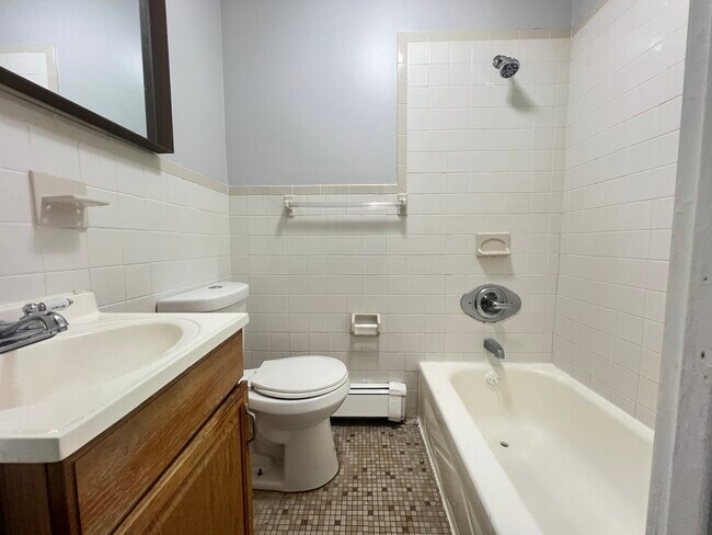 Photo - 14 Sherman Ave Unit 4