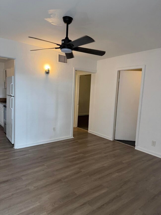 Photo - 245 SW 14th Ave