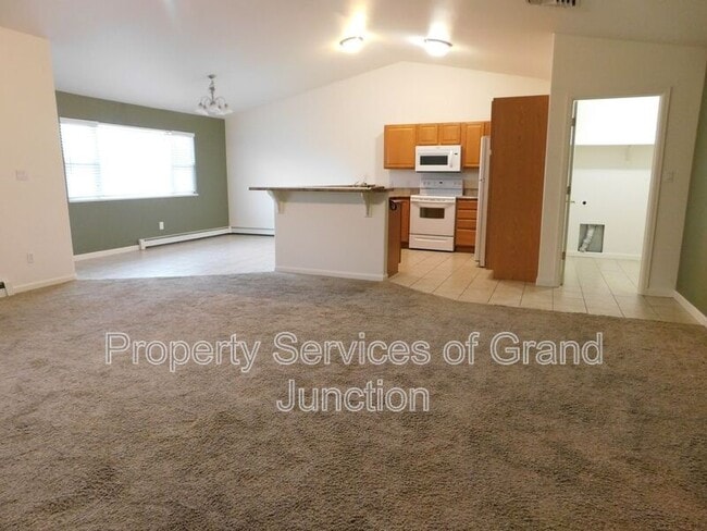 Photo - 3016 Oakwood Dr