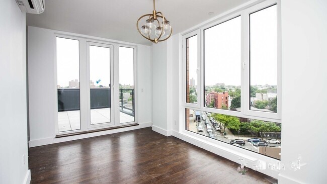 Photo - 1595 Broadway