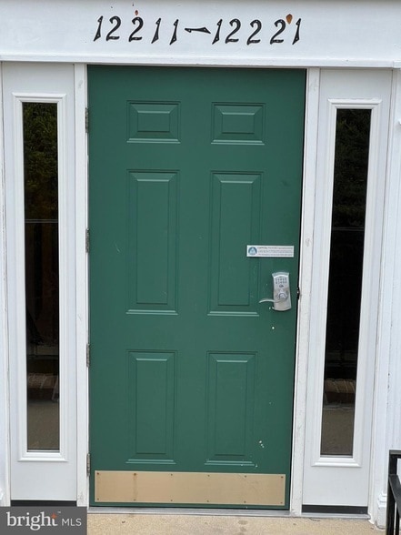 Building Photo - 12211 Stevenson Ct Unit 12211