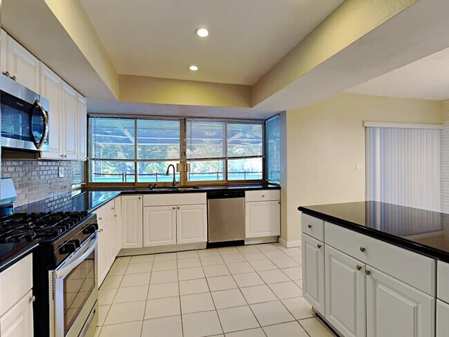 Photo - 3822 S Lake Terrace