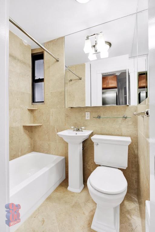 Photo - 326 E 35th St Unidad 31