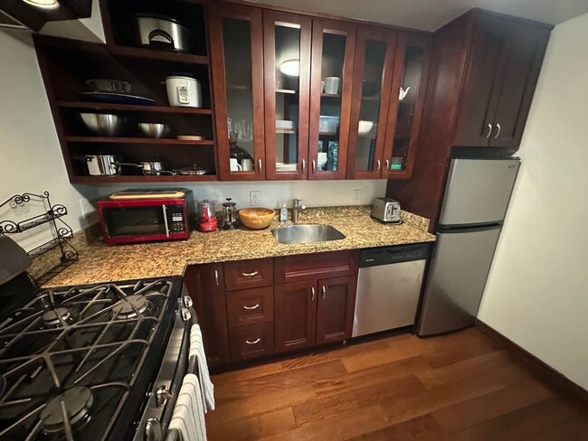 Photo - Cozy and Furnished-1 Bedroom, 1 Bath with Mountain Views