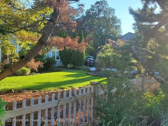 218 Bridge Ave