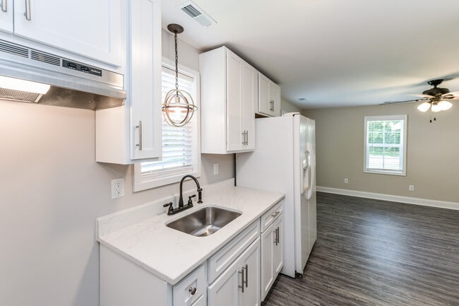 Photo - 758 Tigler Ct