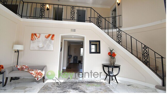 Photo - Point Loma |Endless Panoramic View of the Bay| Cul-de-sac