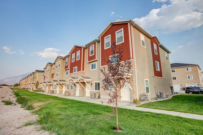 Photo - 4042 E Sunbury Ln Townhome