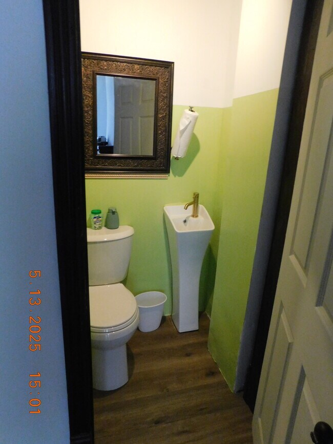 Photo - 445 N 53rd St