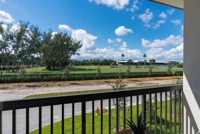 Photo - 2336 E 4th Ave Unidad 104