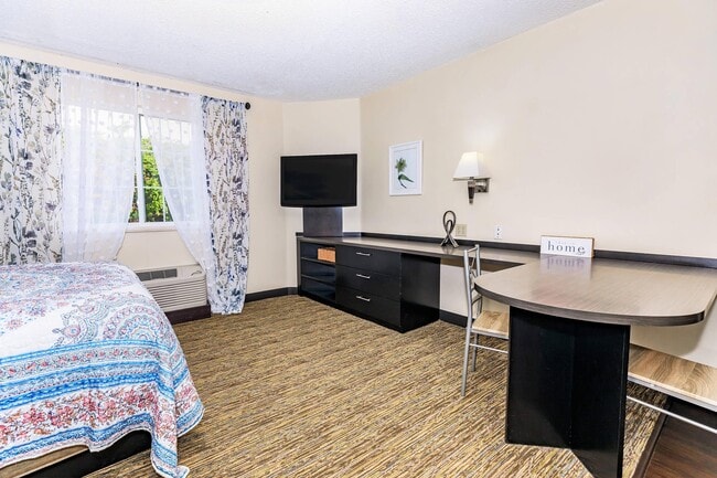 Photo - Maverick Station