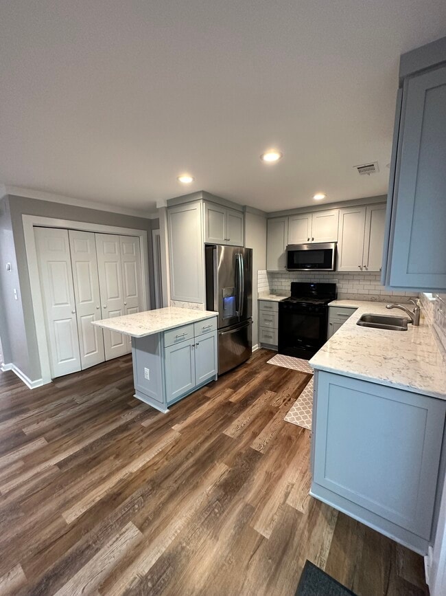 Photo - 2953 Lexington Trace Dr SE