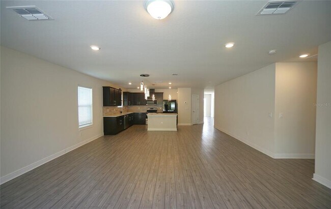 Photo - 30399 Marquette Ave