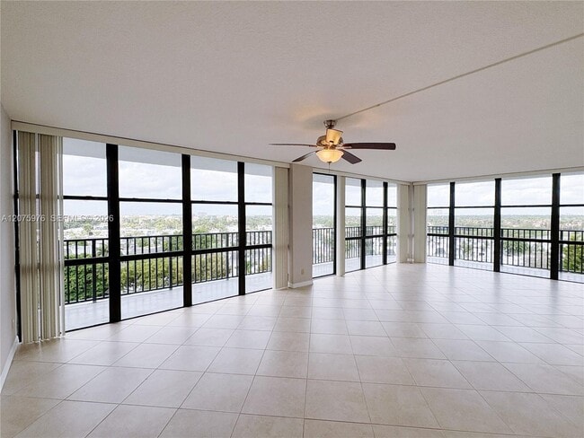 Photo - 800 Parkview Dr Unit 909