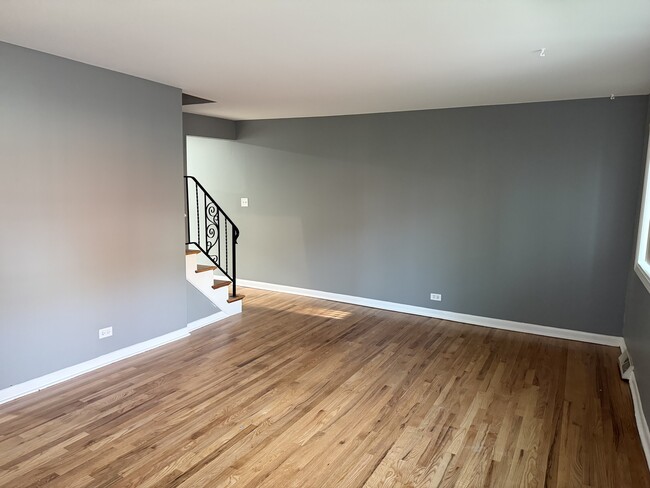 Photo - 517 James Ct