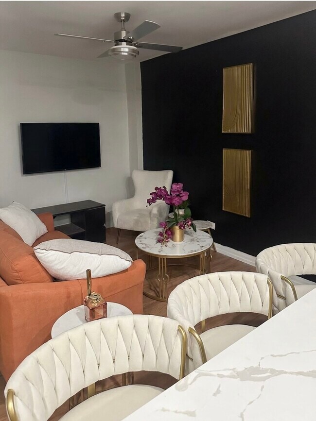 Photo - 4911 W Girard Ave