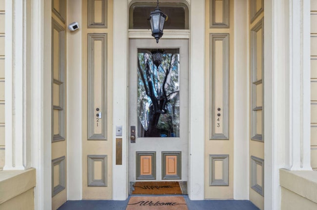 Entrada principal - 49 Liberty St Unidad #2