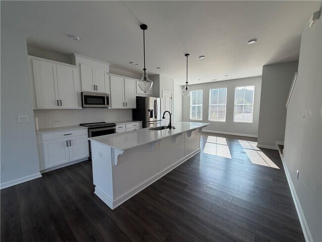 Photo - 900 Colton Dr