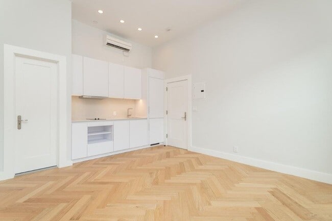 Photo - 461 Massachusetts Ave Unit 6