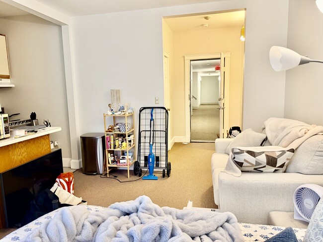 Photo - 845 Beacon St