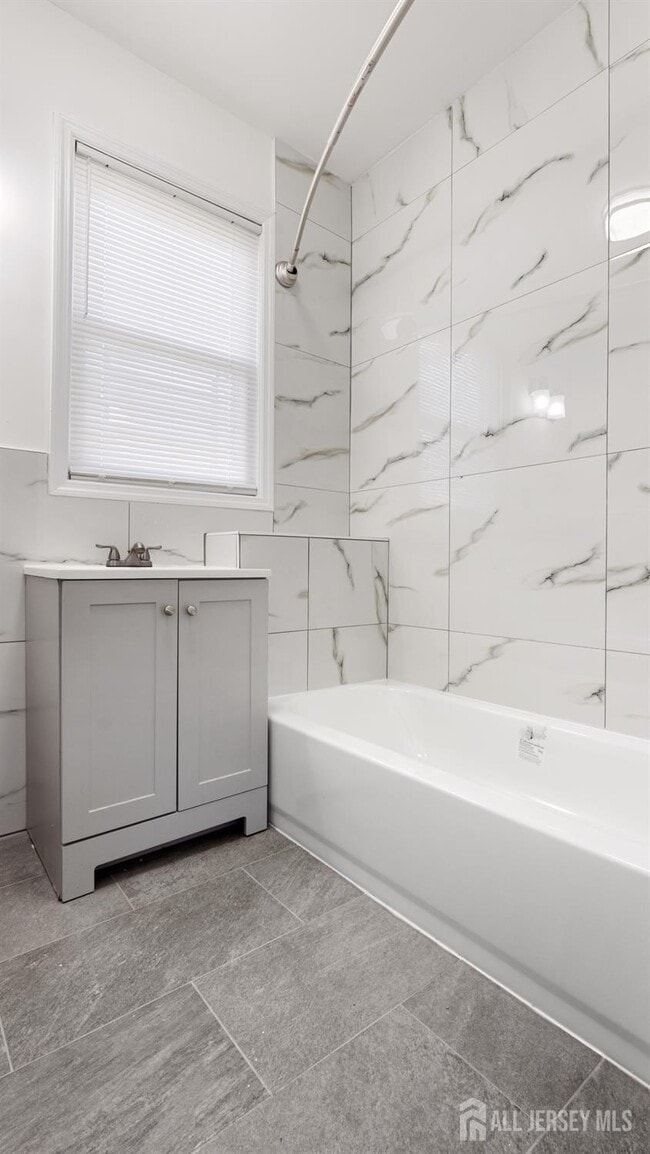 Photo - 126 N 14th St