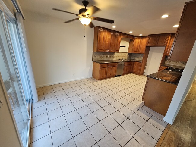 Photo - 7632 Amazon Dr Unidad #1