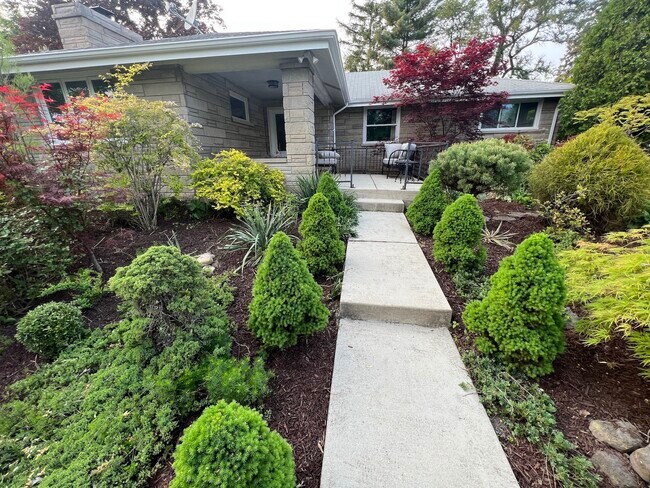 Photo - 9240 S 87th Ct