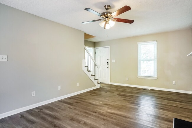 Photo - 4912 Matlock Ct