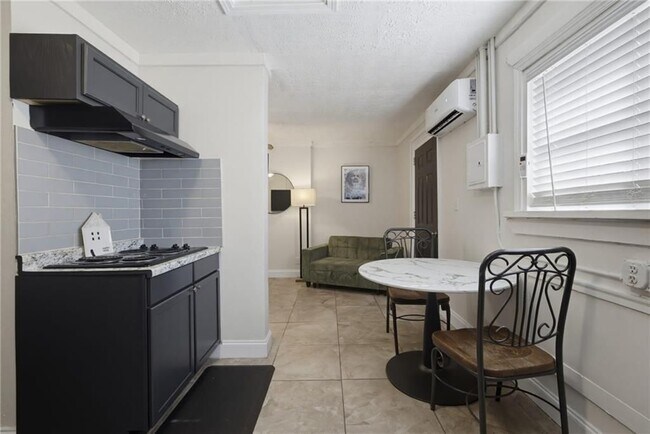 Photo - 235 Walnut St NW Unit F