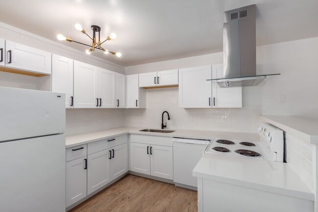 Photo - The Monterey