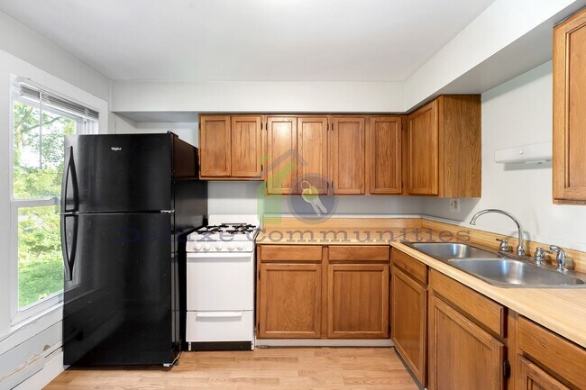 1021 Broadway Ave NW Unit 1