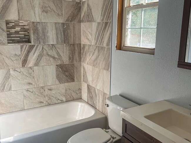 Photo - 1405 Beaver Rd Unidad D