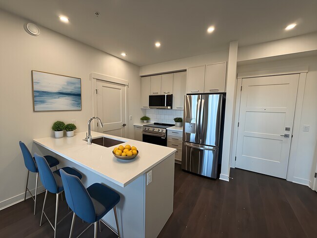 Photo - 5382-200 200 St