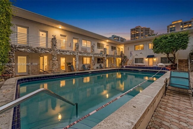 Building Photo - 320 85th St Unit 15