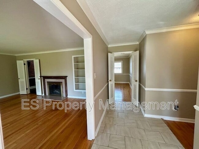 Photo - 5106 Radnor Rd